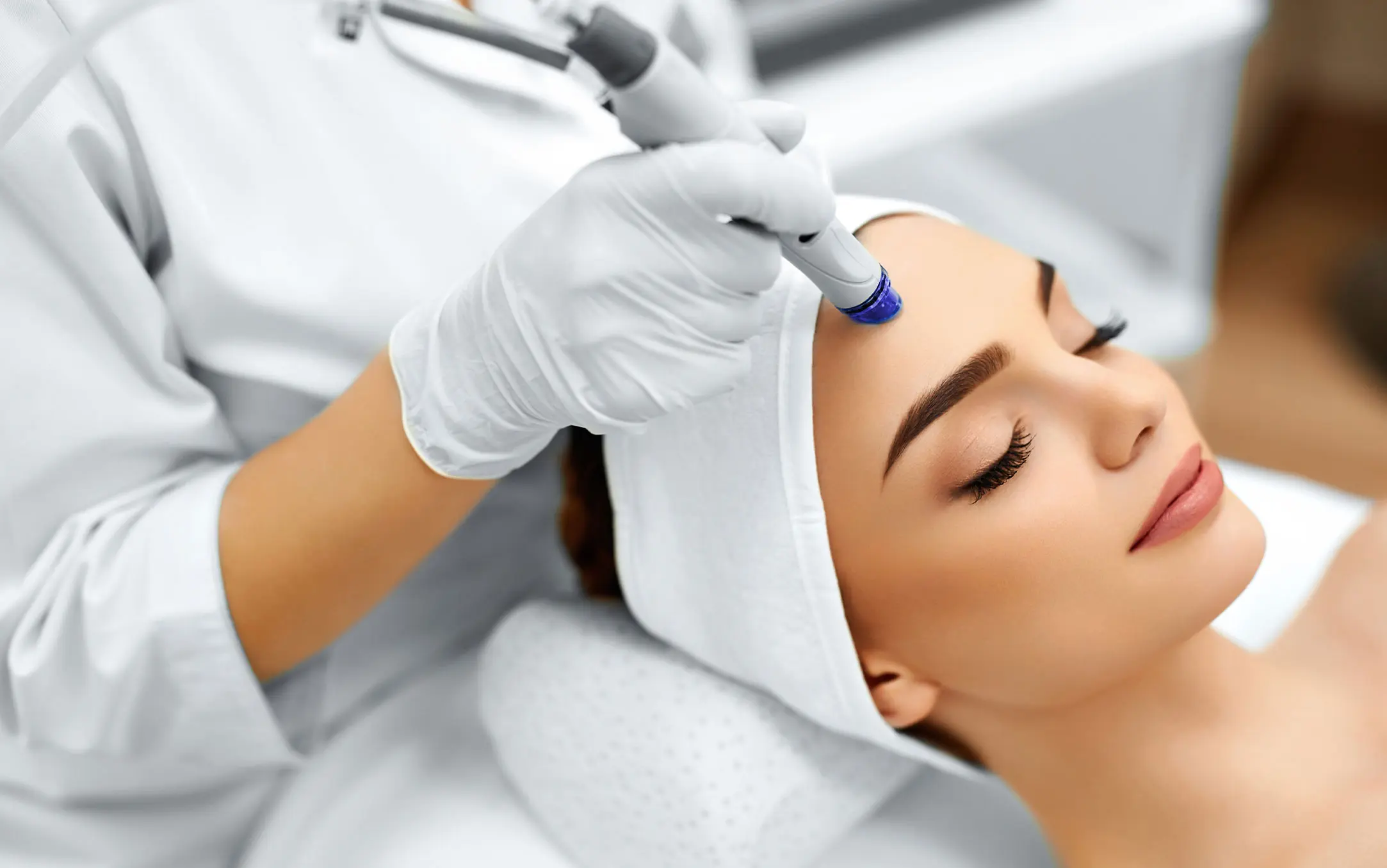 What Is Collagen Lift Therapy and How Can It Help Ageing, Loose Skin Salford?